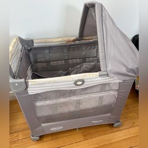 Graco pack n play *used*
